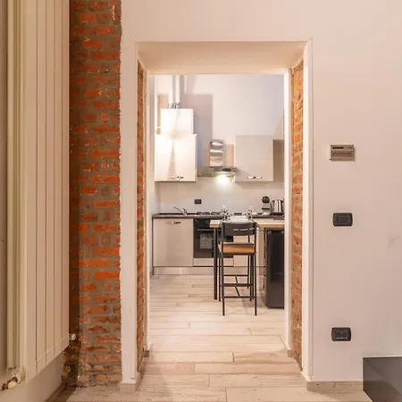Casa Volturno By Houset * 몬차